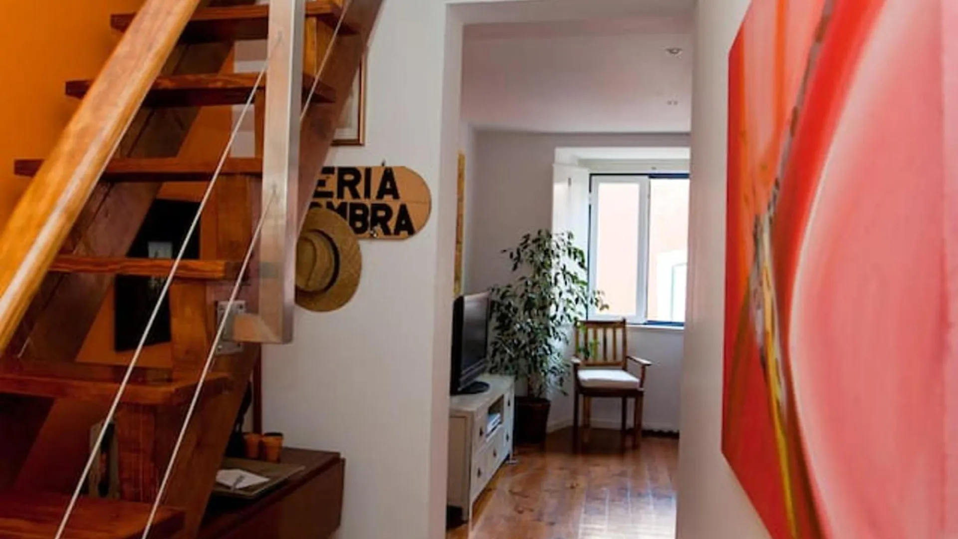 Bright Apartment In Lisbon, 70 Sqm Near City Center  Lisboa